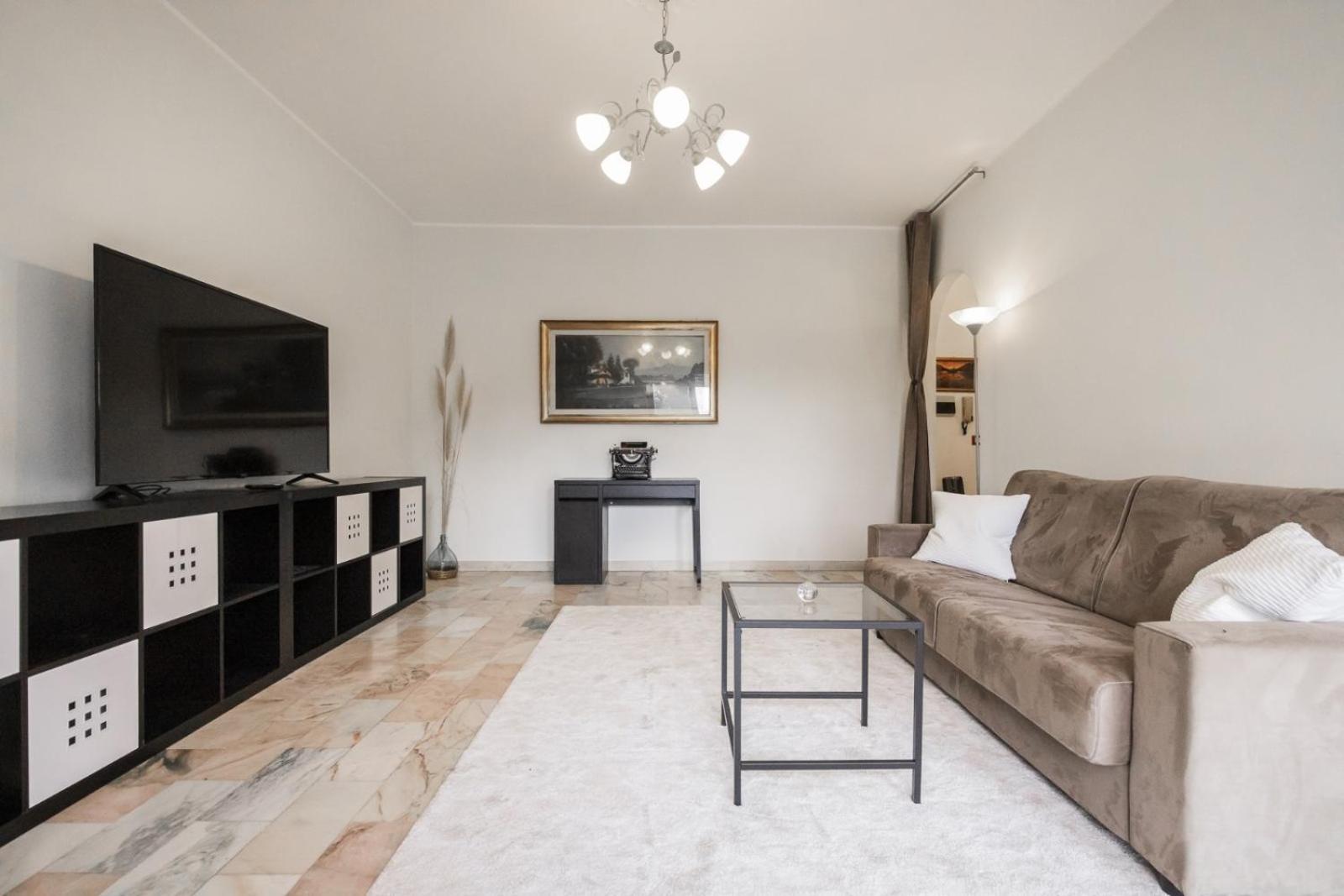 레코 Big Deluxe Apts Italian Style Lake&Terrace 아파트 외부 사진